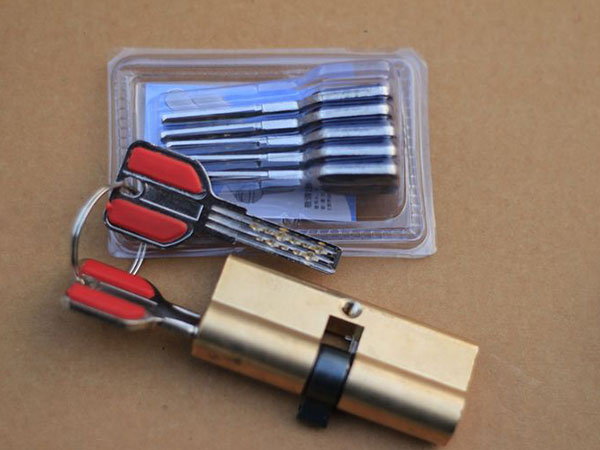 双江24小时上门开锁公司